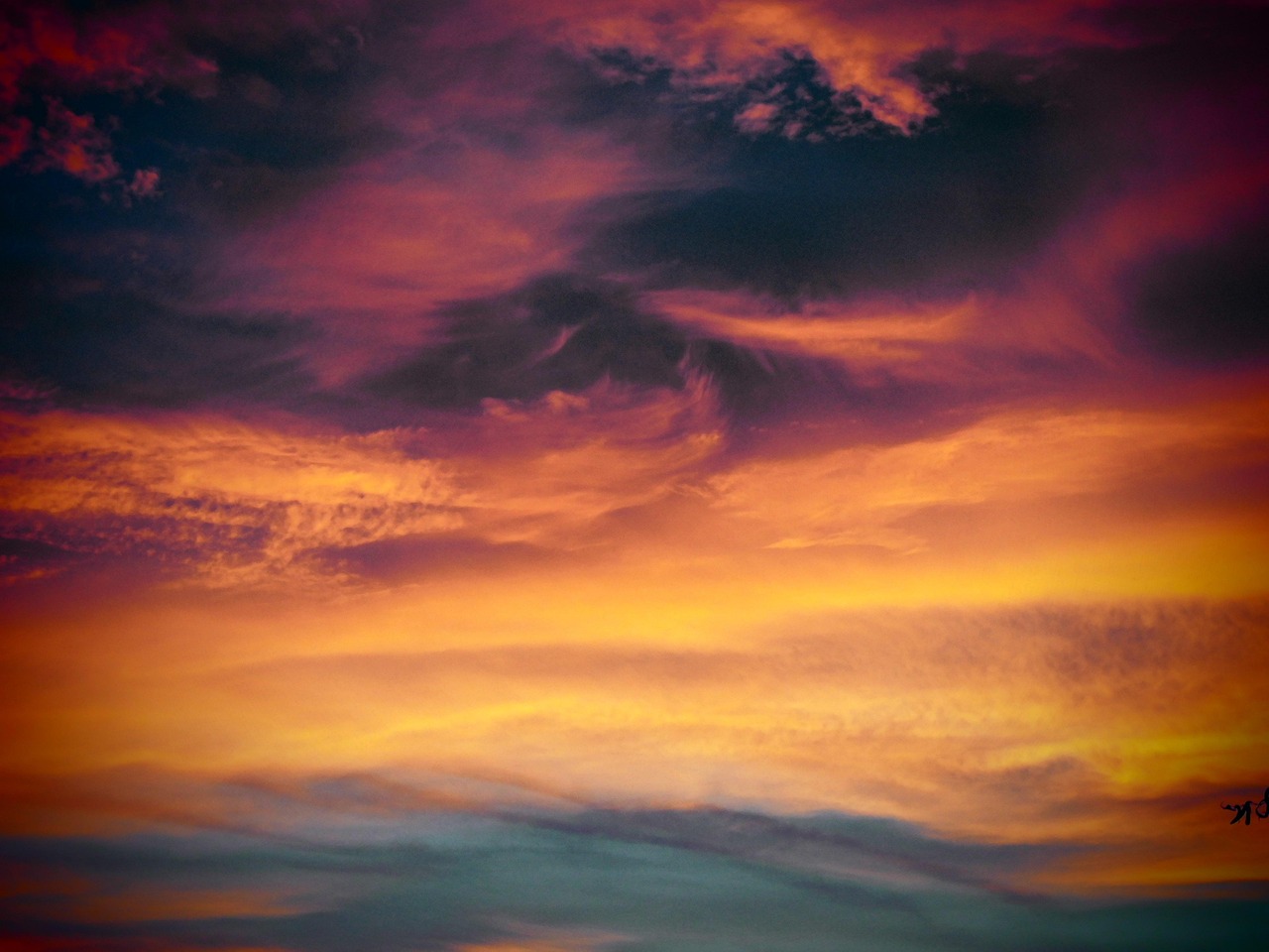 解读DDOS攻击服务- 龙华公司注册代理多久