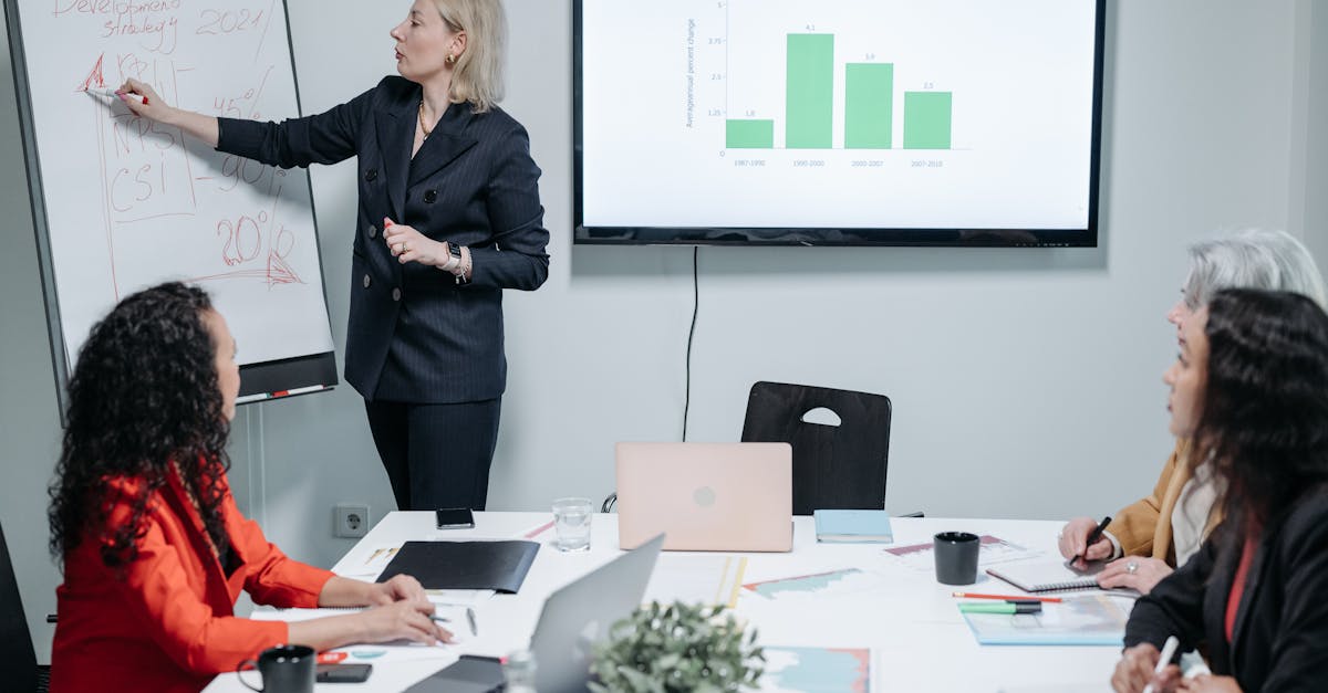 镇魔曲手游：代理服装商场注册公司名字